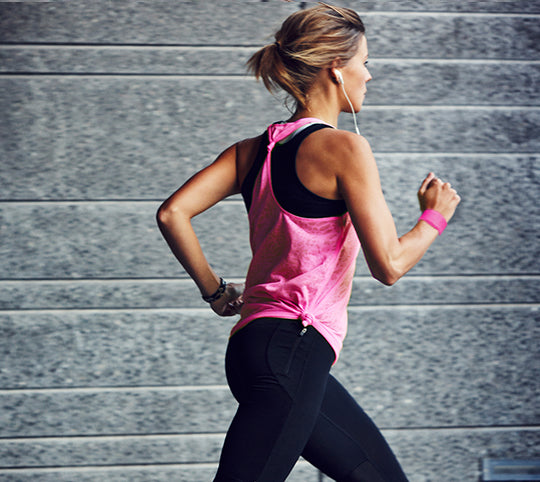 Överfallslarm i armband • Cerise